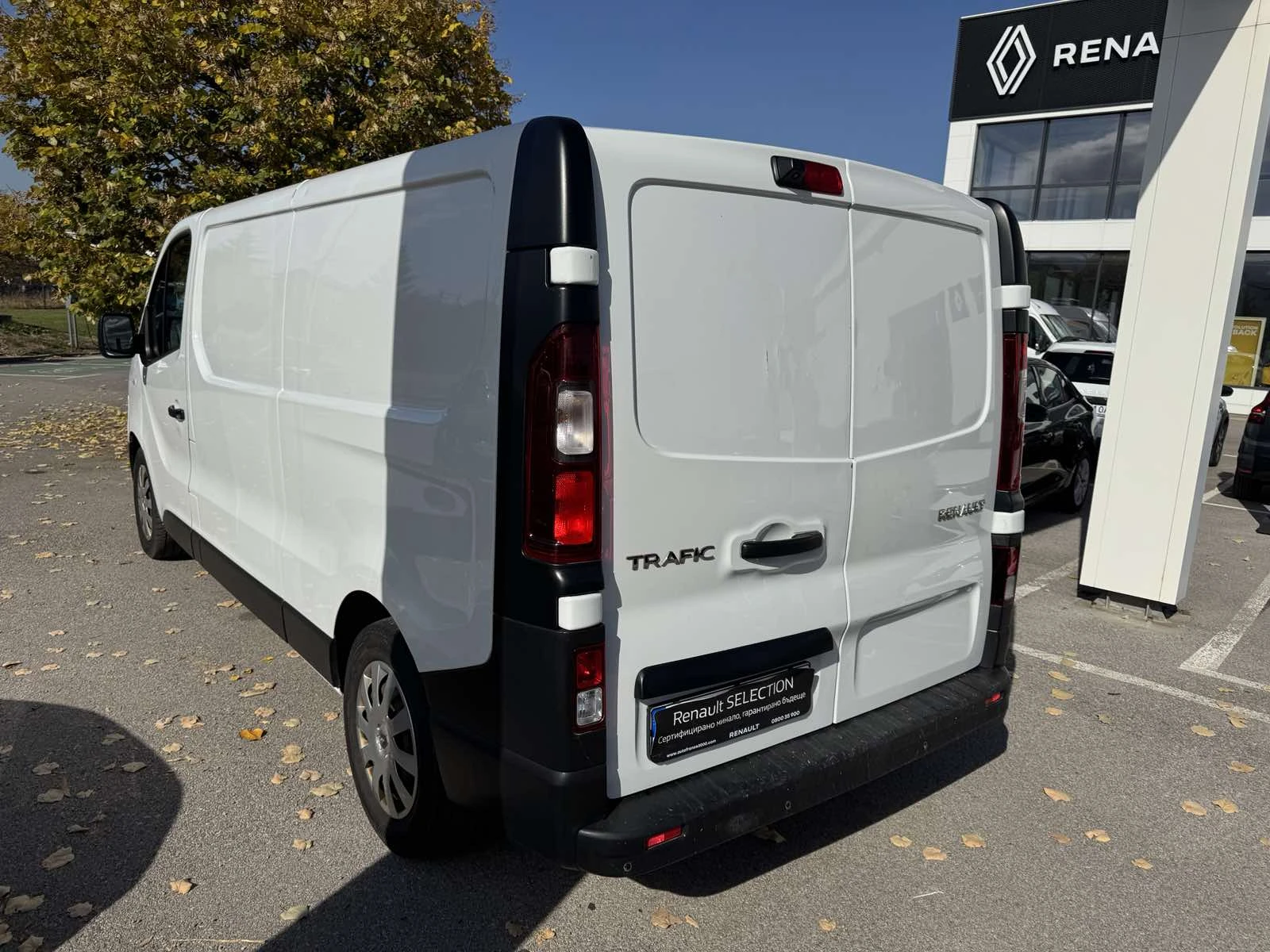 Renault Trafic 1.6 DCI, снимка 4 - Бусове и автобуси - 56598367