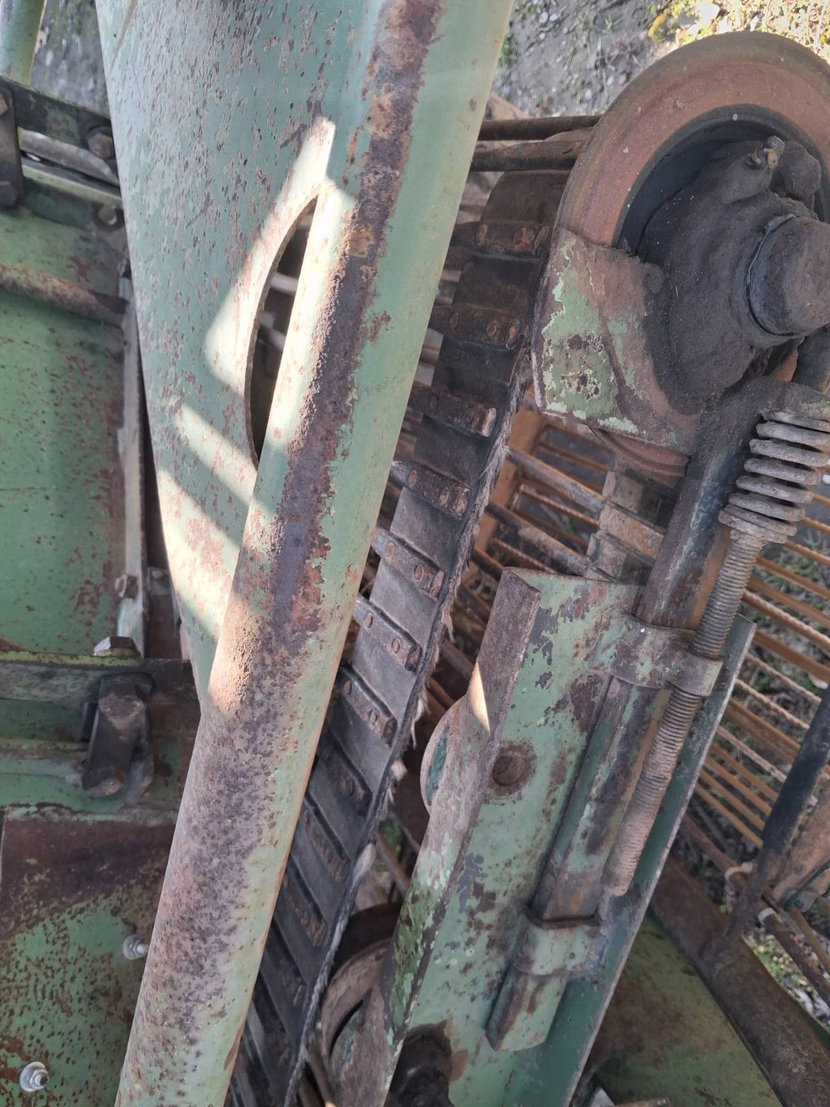 Специализирани машини Машини за зеленчуци Kартофокомбайн HASSIA KRB, снимка 7 - Селскостопанска техника - 53615618