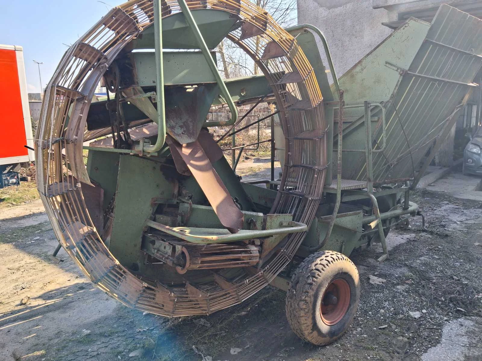 Специализирани машини Машини за зеленчуци Kартофокомбайн HASSIA KRB, снимка 6 - Селскостопанска техника - 53615618