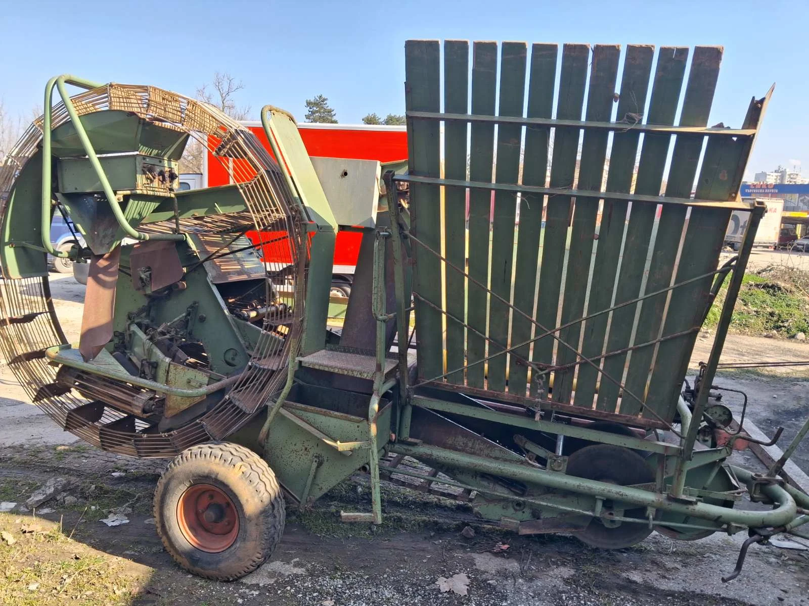 Специализирани машини Машини за зеленчуци Kартофокомбайн HASSIA KRB, снимка 5 - Селскостопанска техника - 53615618