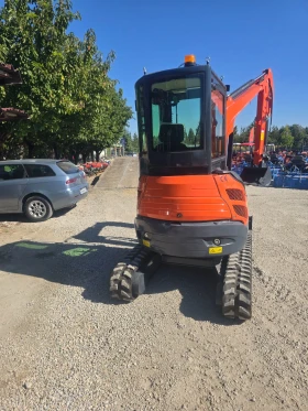 Багер FIAT Hitachi 2.5 тон, с Kubota двигател, снимка 5