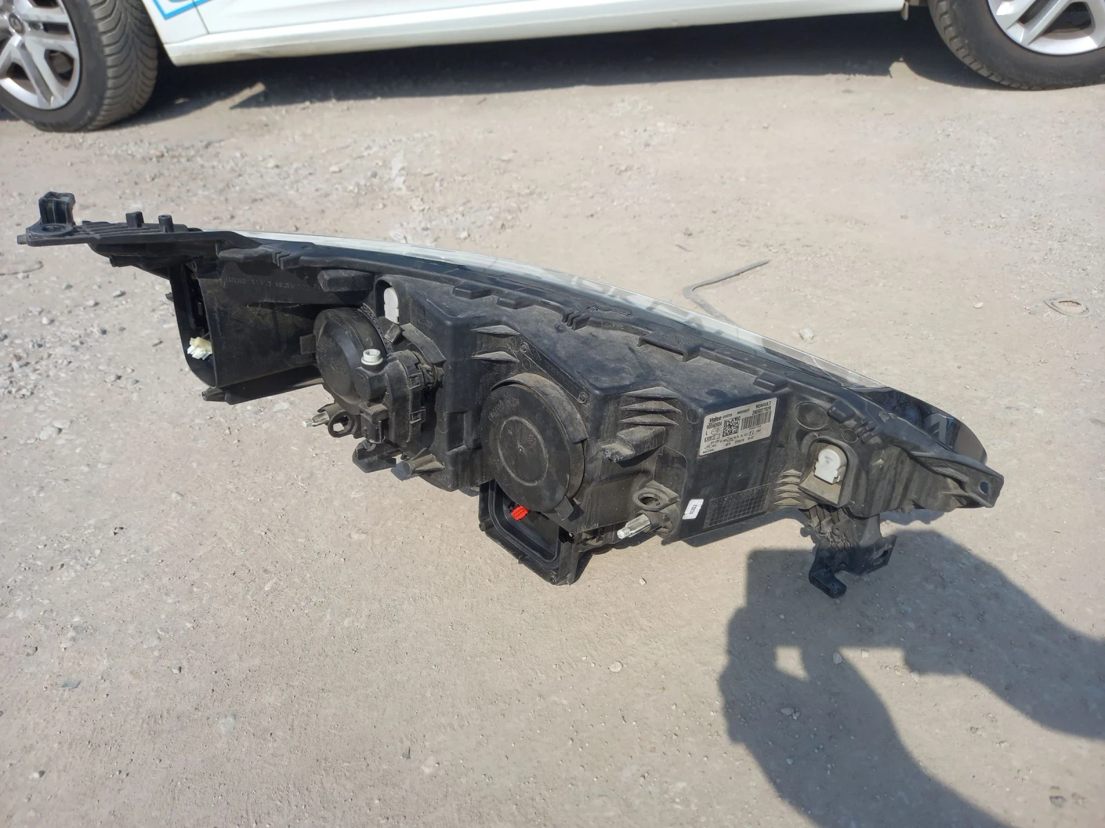 Ляв фар от рено Меган 4, снимка 4 - Части - 53740163