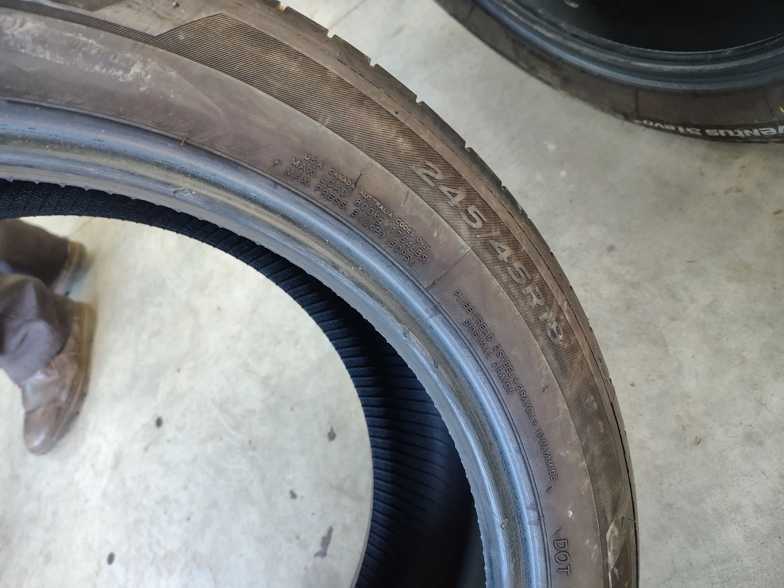 Гуми Летни 245/45R18, снимка 5 - Гуми и джанти - 54094863