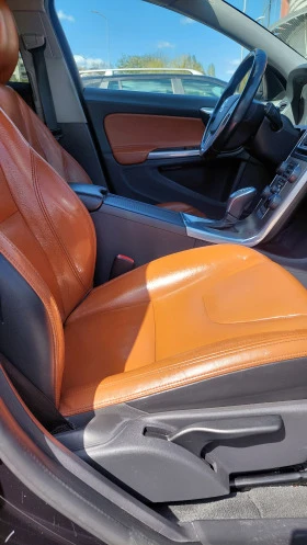 Volvo V60 2.4 D4 AWD BiTurbo, снимка 10