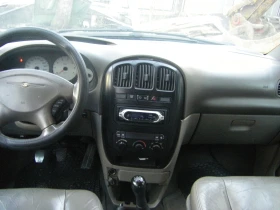 Chrysler Voyager 2.4 i, снимка 13