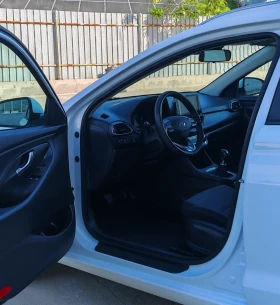 Hyundai I30 1.6CRDI LineAssist* NAVI* CarPlay* LED* Android | Mobile.bg � ����� ������ 7