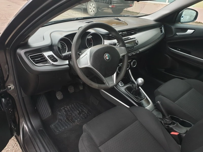 Alfa Romeo Giulietta 1.6 JTD ITALY, снимка 10 - Автомобили и джипове - 44632247