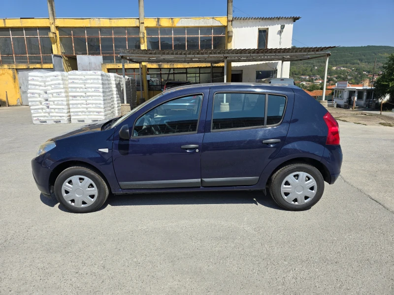 Dacia Sandero, снимка 2 - Автомобили и джипове - 47494820