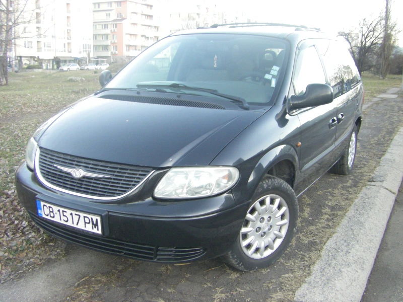 Chrysler Voyager 2.4 i, снимка 1 - Автомобили и джипове - 48774154