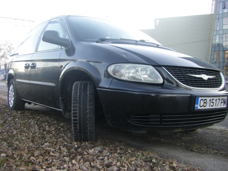 Chrysler Voyager 2.4 i, снимка 5 - Автомобили и джипове - 48774154