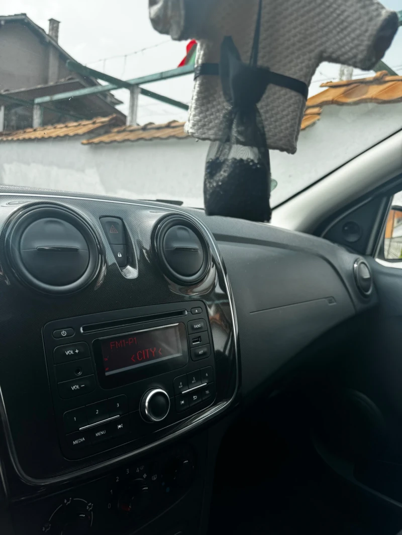 Dacia Sandero, снимка 11 - Автомобили и джипове - 52356803