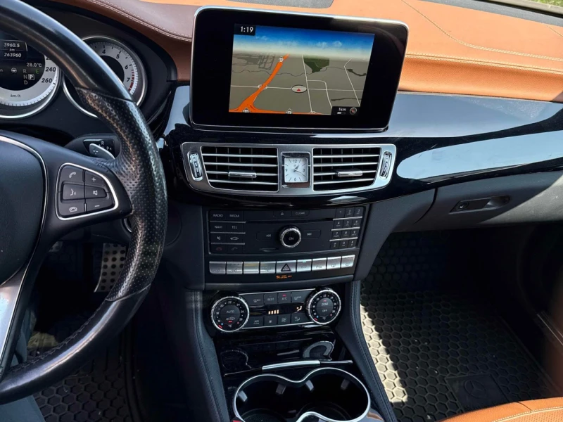 Mercedes-Benz CLS 550 2017 4MATIC * ВСИЧКИ ЕКСТРИ* ПЪТУВА КЪМ БЪЛГАРИЯ* , снимка 9 - Автомобили и джипове - 52148527