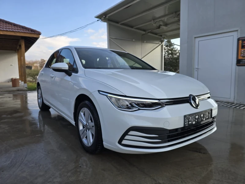 VW Golf 1.5 eTSI - 131к.с. - Топ състояние, снимка 2 - Автомобили и джипове - 52664059