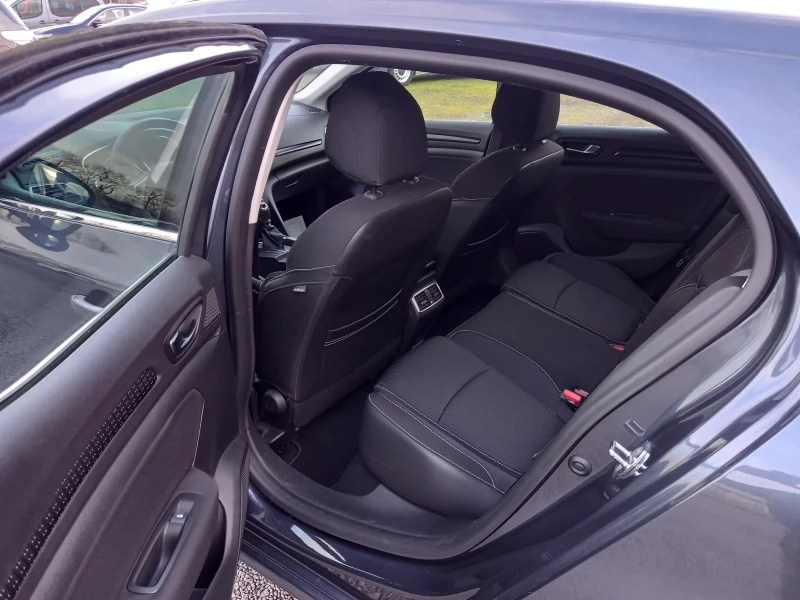Renault Megane, снимка 12 - Автомобили и джипове - 53099165