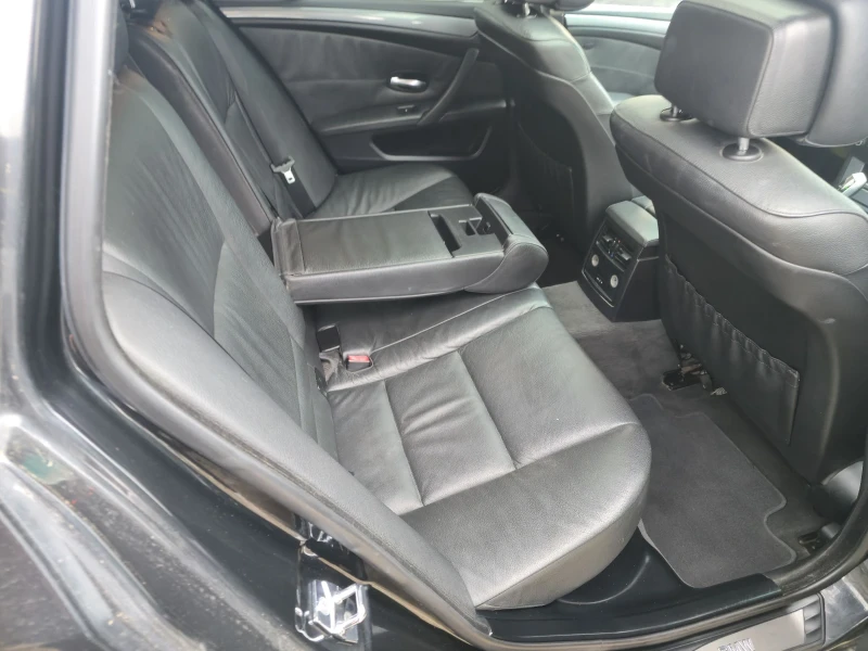 BMW 520 520д автомат, кожа, панорама, снимка 11 - Автомобили и джипове - 53183236