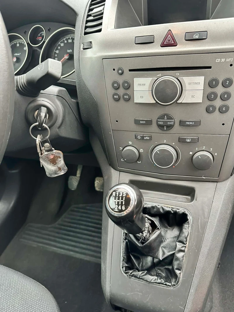 Opel Zafira 1.9 CDTI, снимка 6 - Автомобили и джипове - 53274624