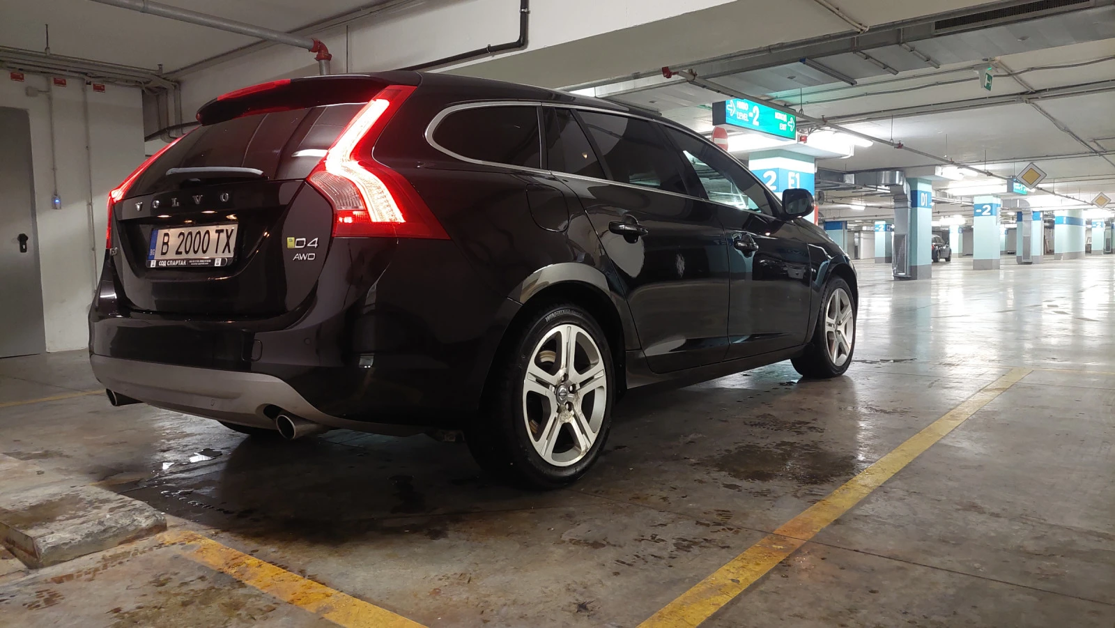 Volvo V60 2.4 D4 AWD BiTurbo, снимка 1