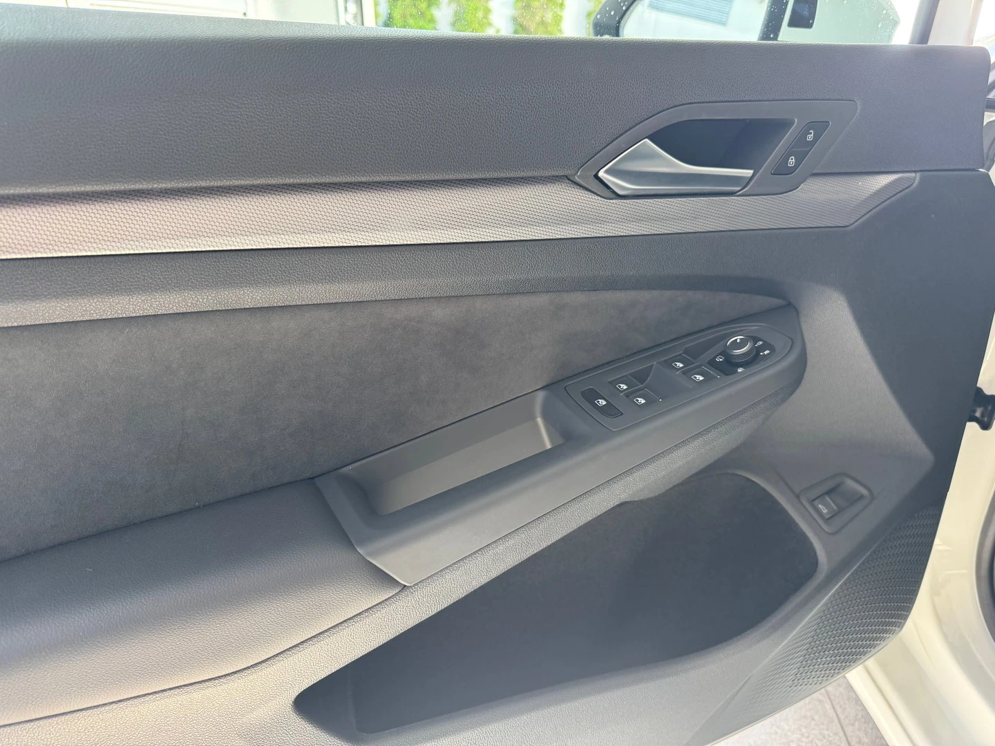 VW Golf Variant 8 Style 1.5 eTSI OPF DSG | Mobile.bg — изображение 6
