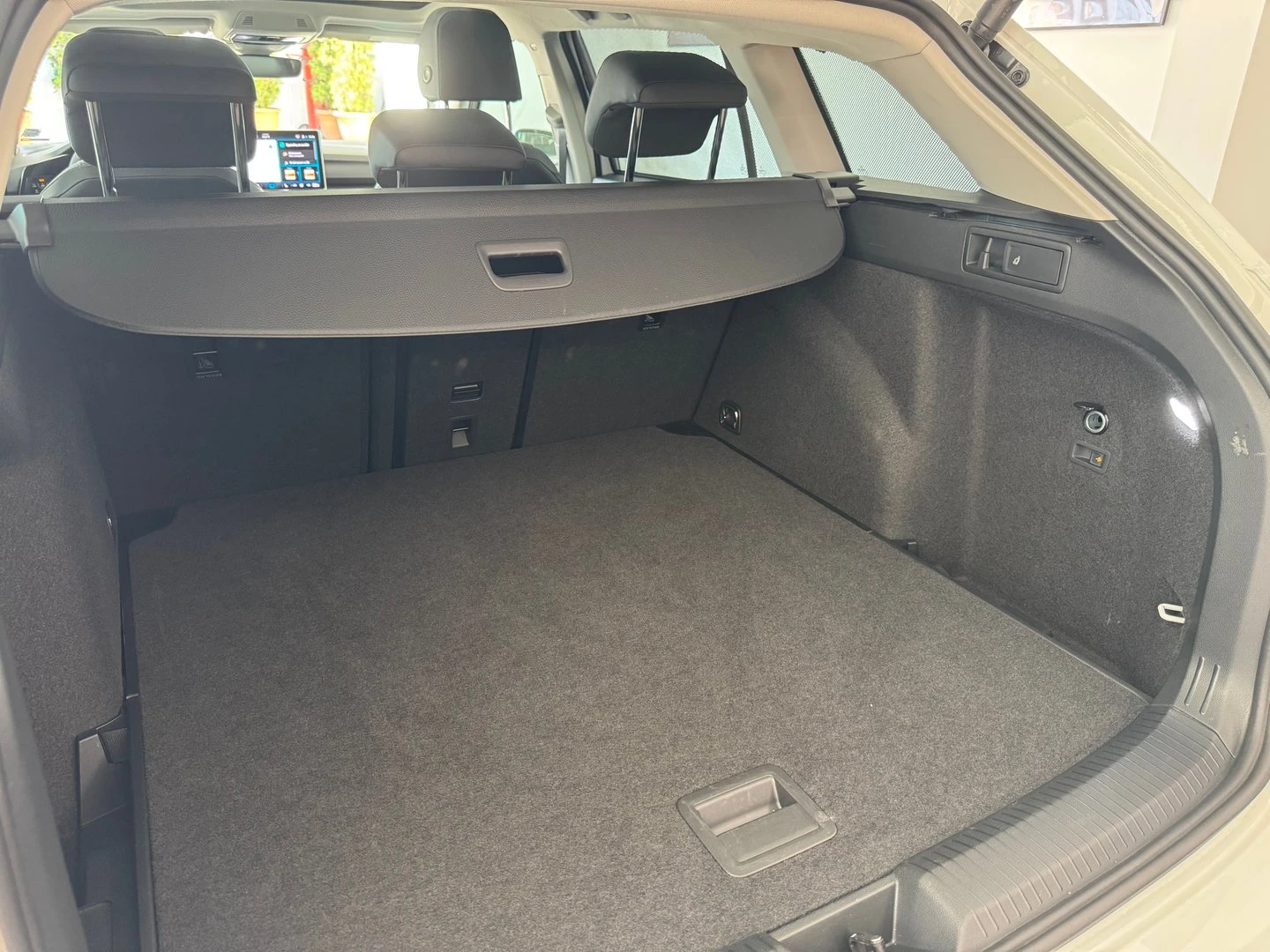 VW Golf Variant 8 Style 1.5 eTSI OPF DSG | Mobile.bg — изображение 14