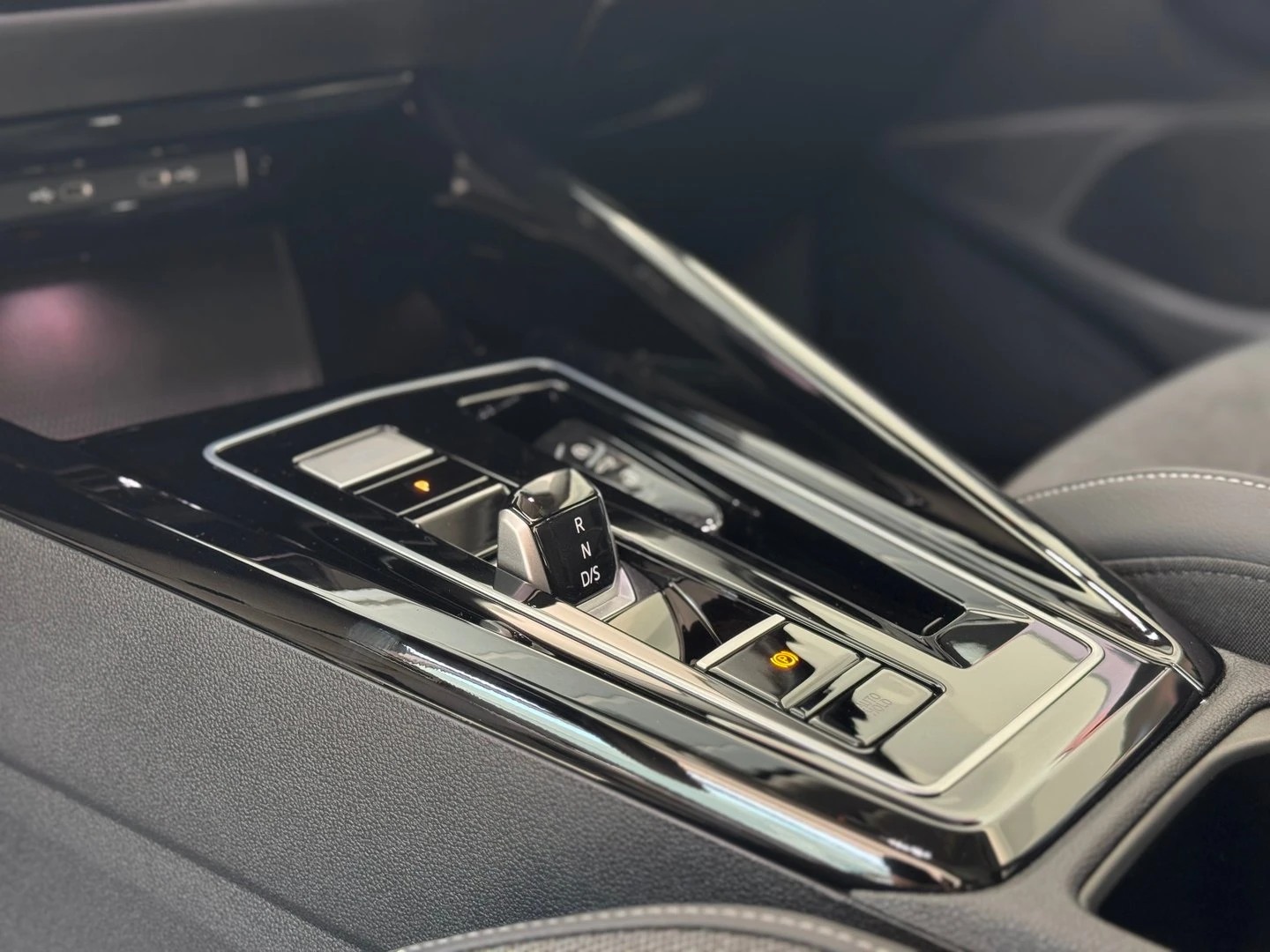 VW Golf Variant 8 Style 1.5 eTSI OPF DSG | Mobile.bg — изображение 7