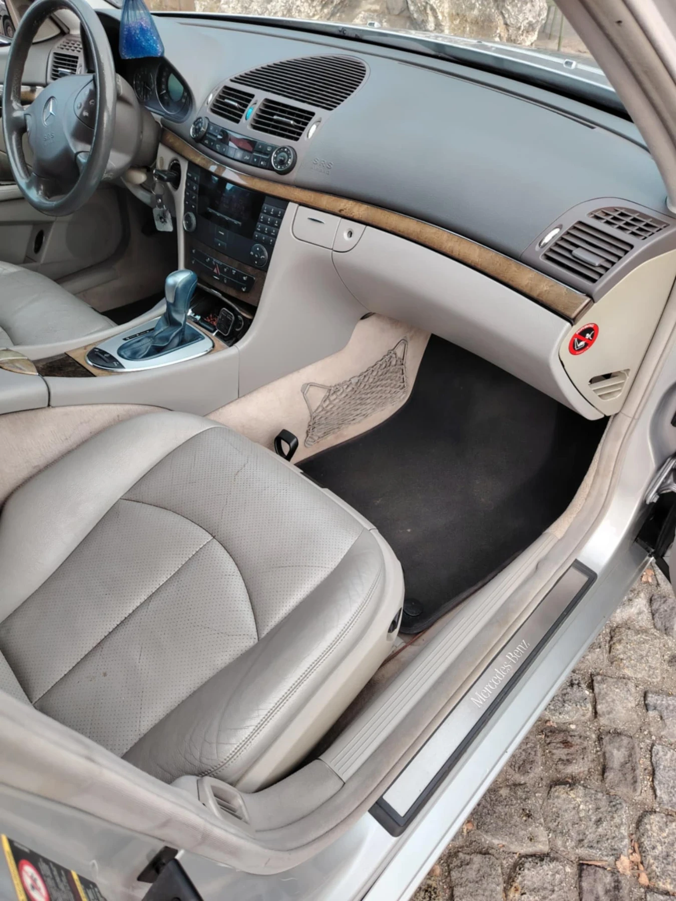 Mercedes-Benz E 270  - изображение 2