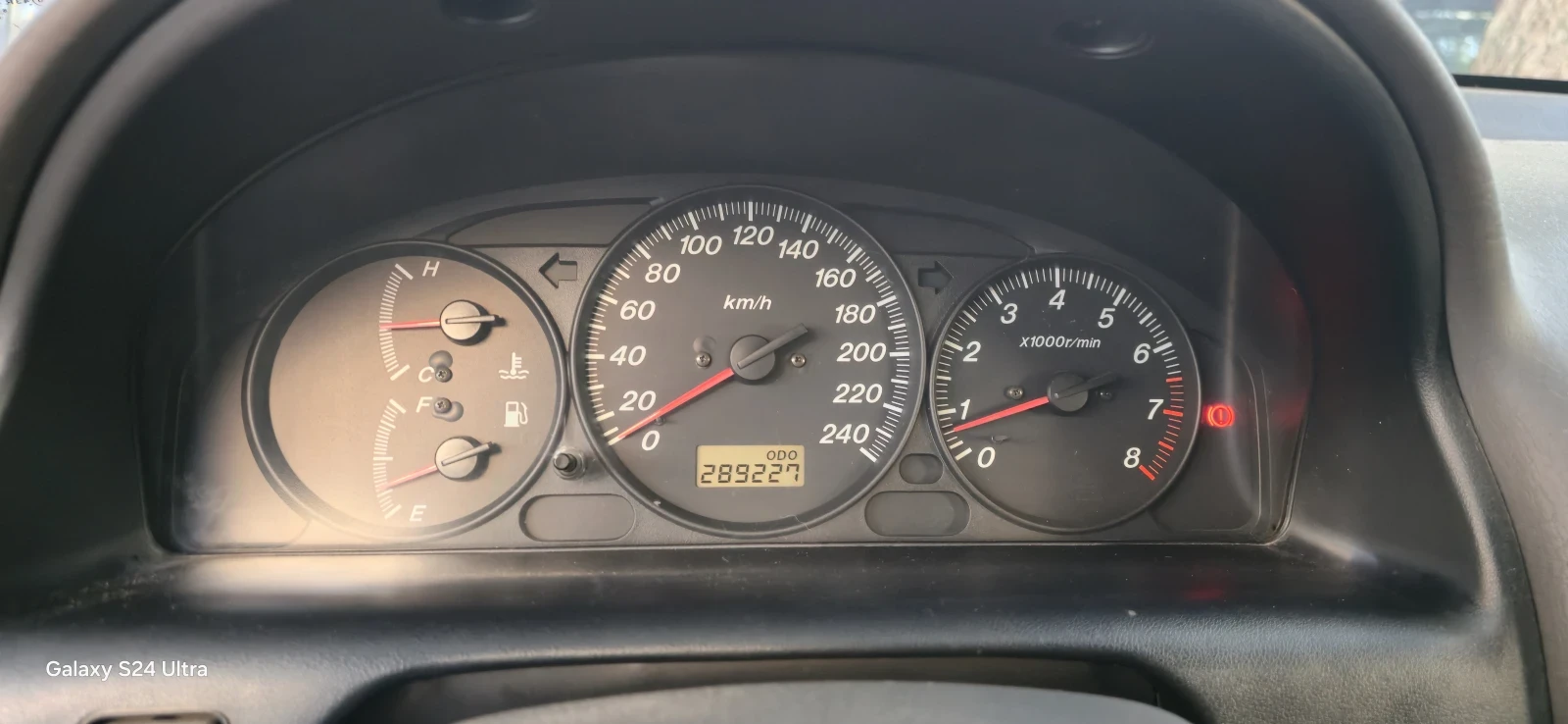 Mazda 626 2.0 - изображение 5