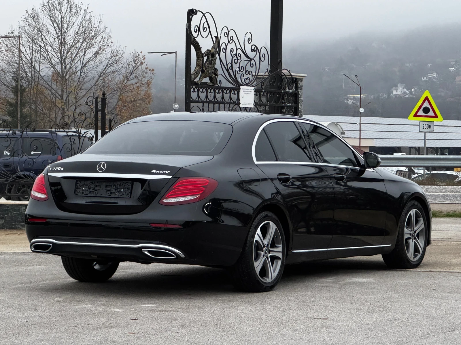 Mercedes-Benz E 220 4Matic ИТАЛИЯ - изображение 4