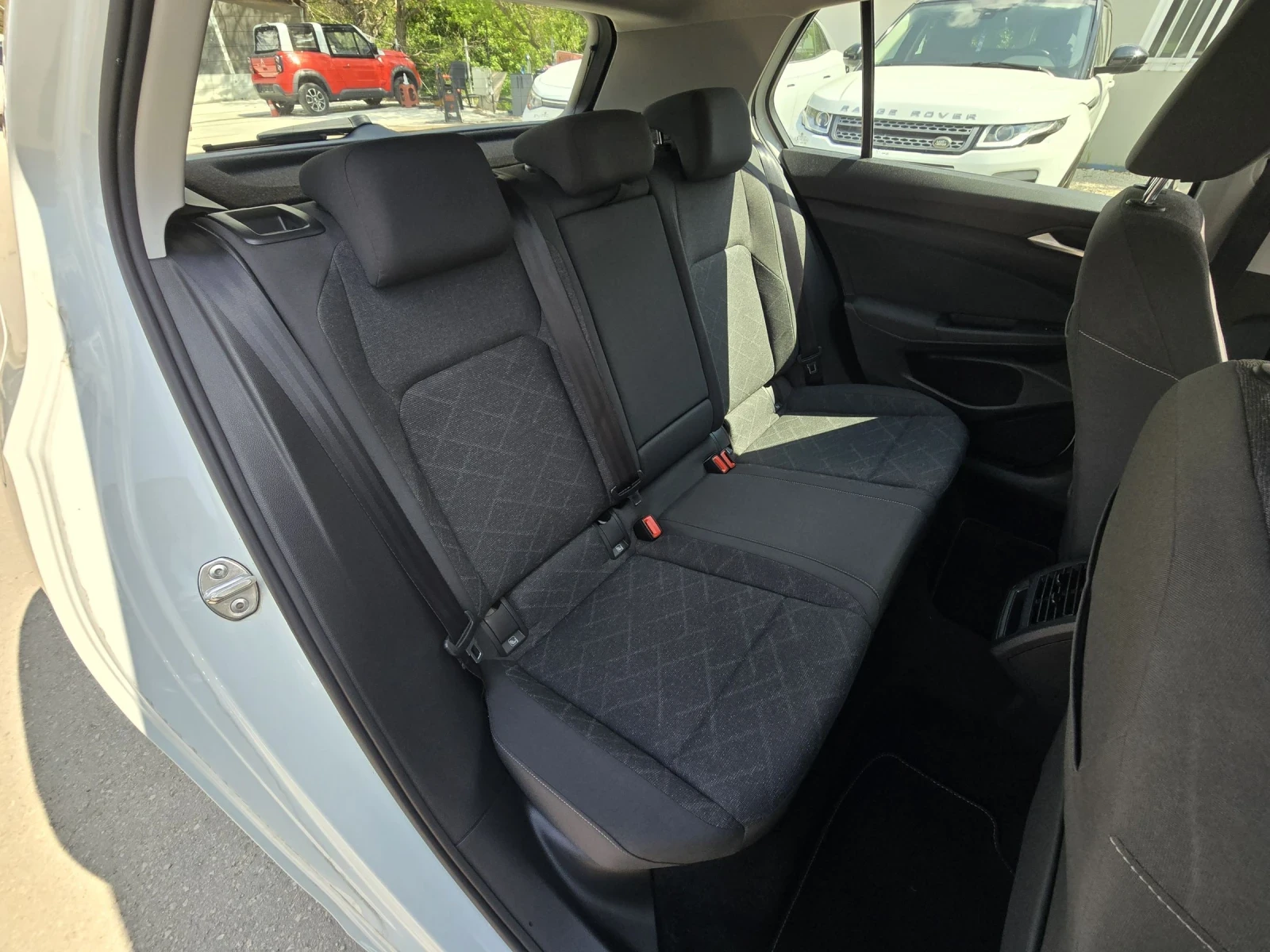 VW Golf 1.5 eTSI - 131к.с. - Топ състояние, снимка 14 - Автомобили и джипове - 52664059