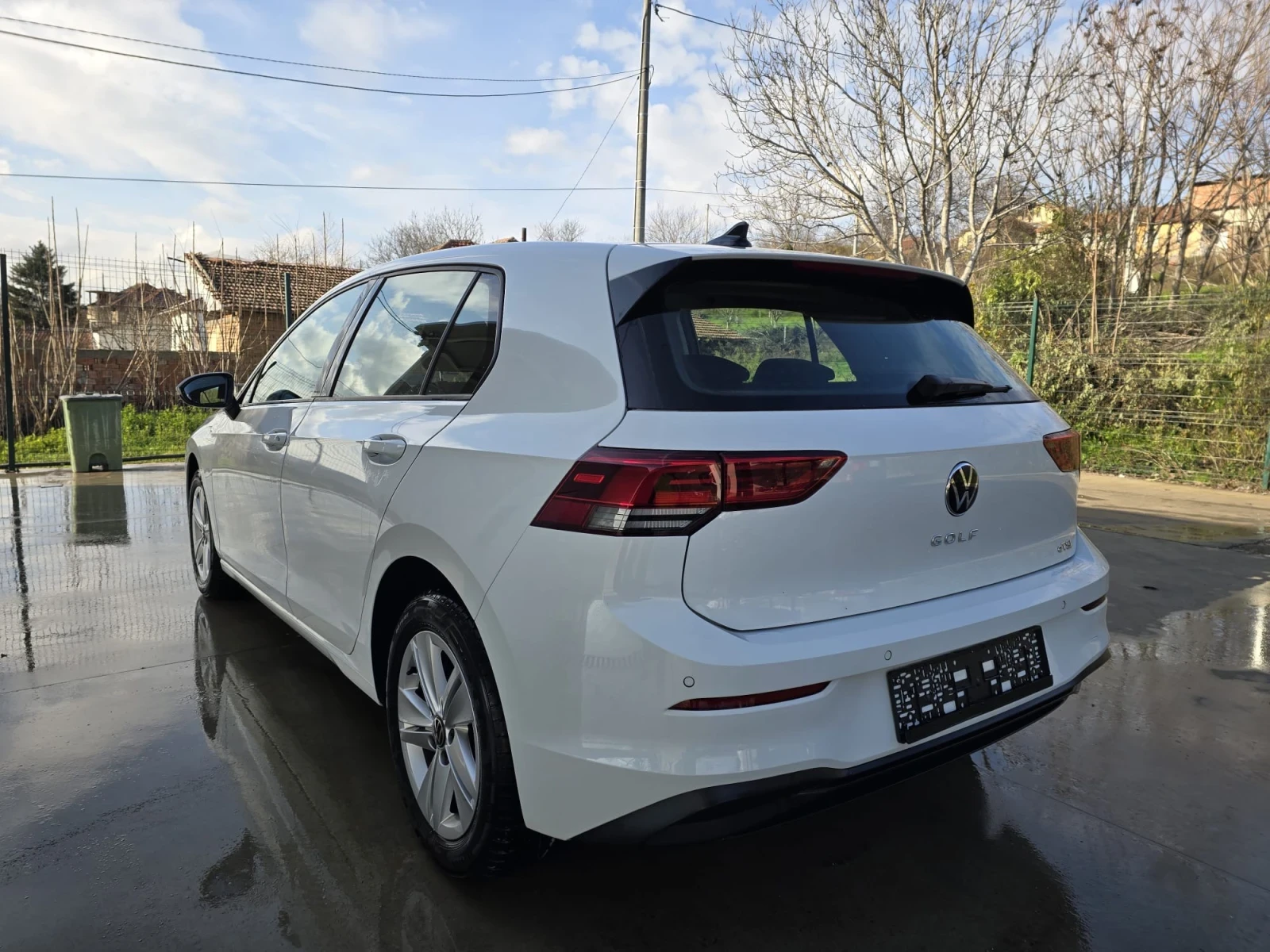 VW Golf 1.5 eTSI - 131к.с. - Топ състояние - изображение 5