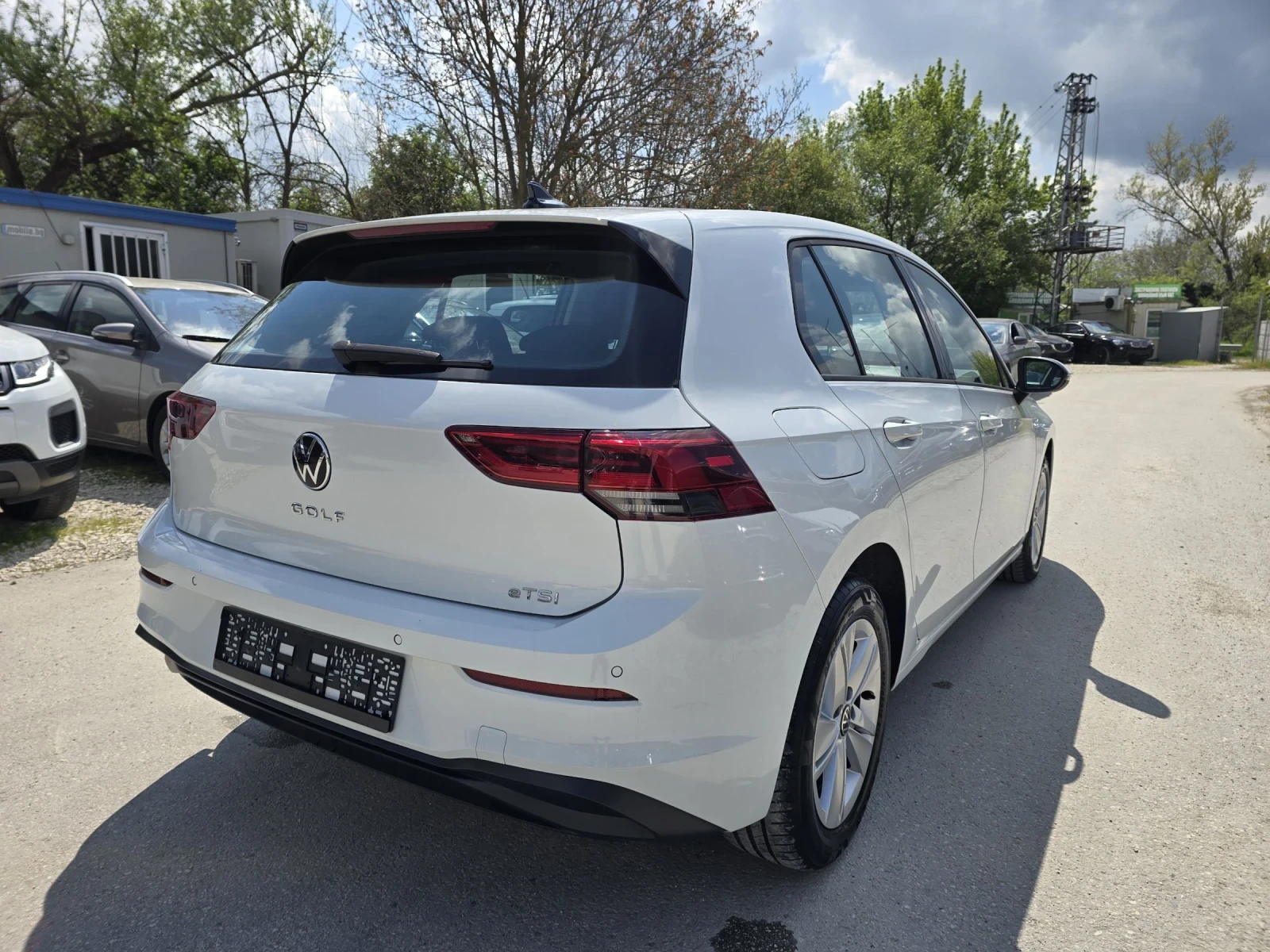 VW Golf 1.5 eTSI - 131к.с. - Топ състояние, снимка 4 - Автомобили и джипове - 52664059