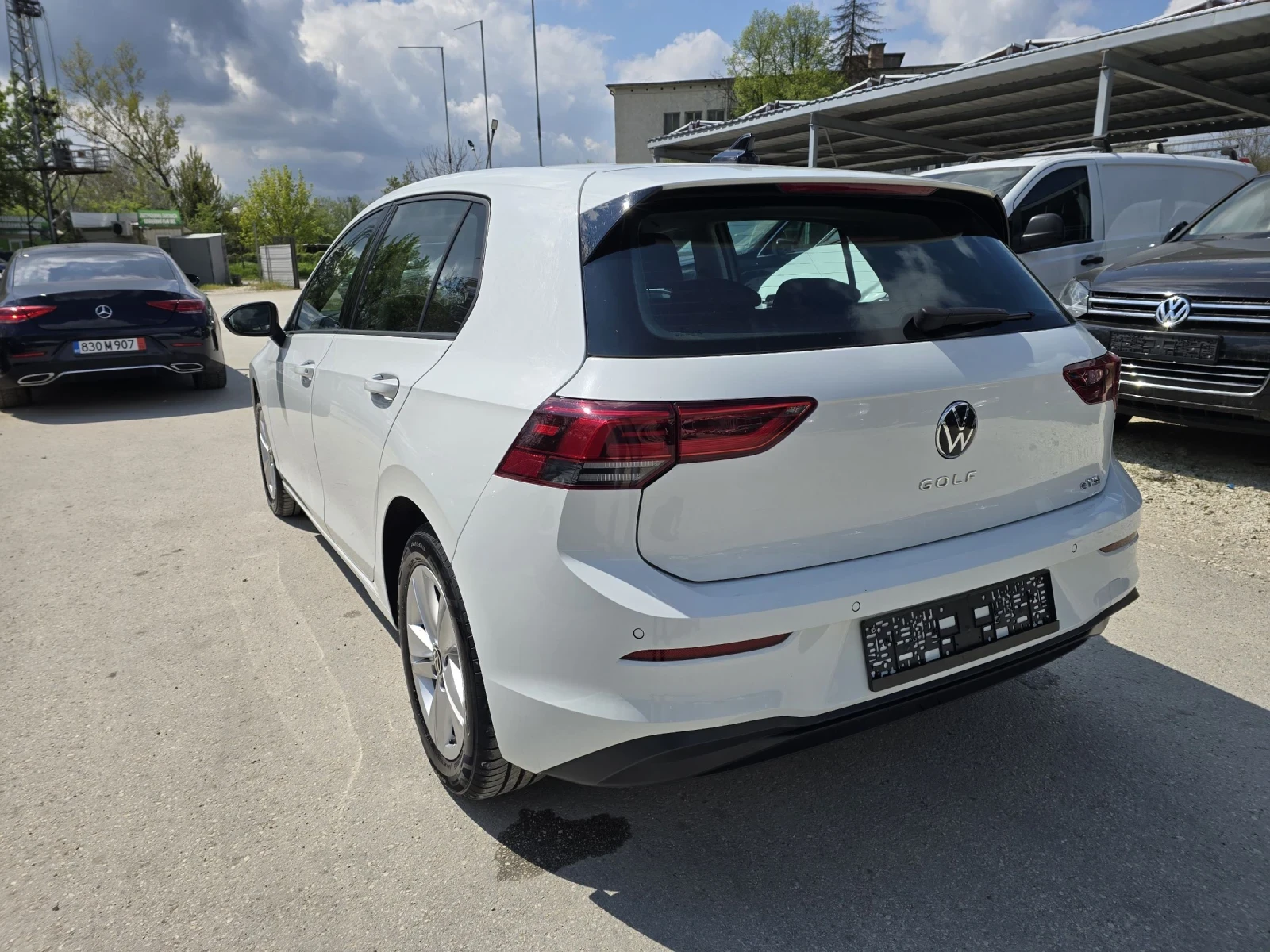 VW Golf 1.5 eTSI - 131к.с. - Топ състояние, снимка 3 - Автомобили и джипове - 52664059