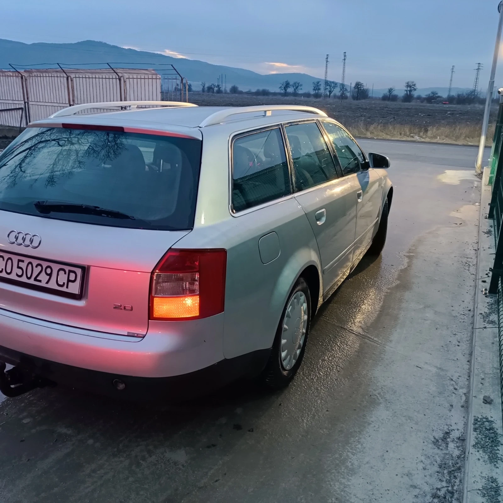 Audi A4 2.0 130кс. - изображение 6