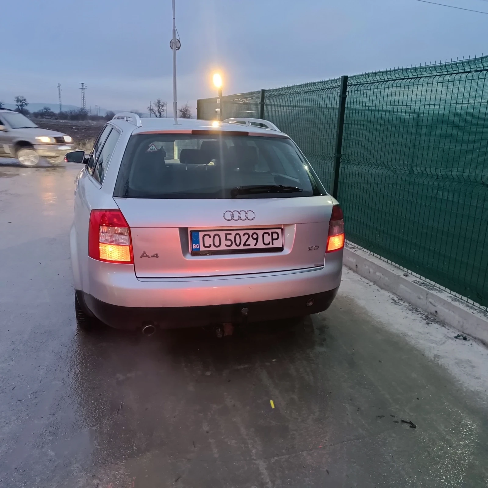 Audi A4 2.0 130кс. - изображение 5