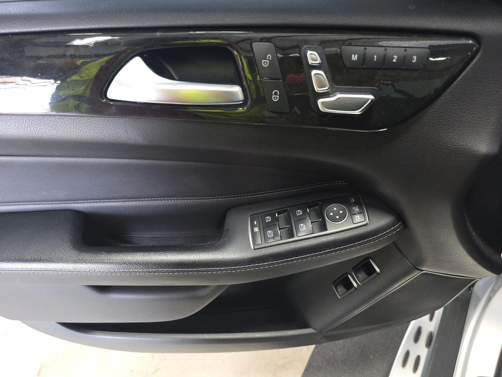 Mercedes-Benz GLS 450 4MATIC, снимка 11 - Автомобили и джипове - 53774650