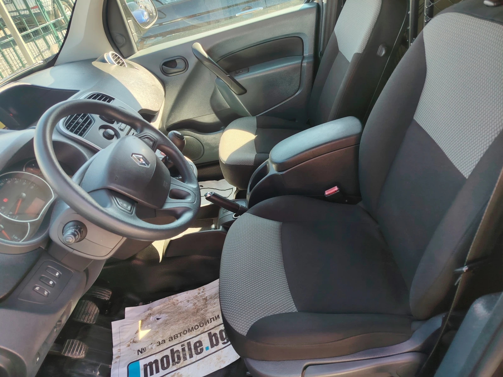 Renault Kangoo 1.5 DCI ZEN, снимка 11 - Автомобили и джипове - 54115625