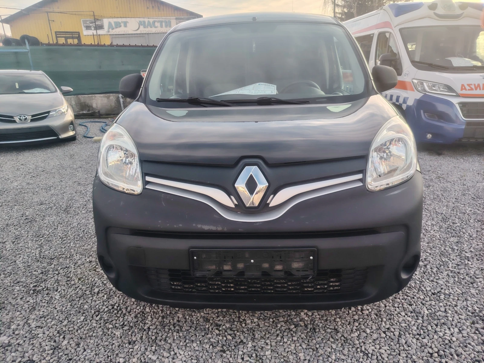 Renault Kangoo 1.5 DCI ZEN, снимка 2 - Автомобили и джипове - 54115625