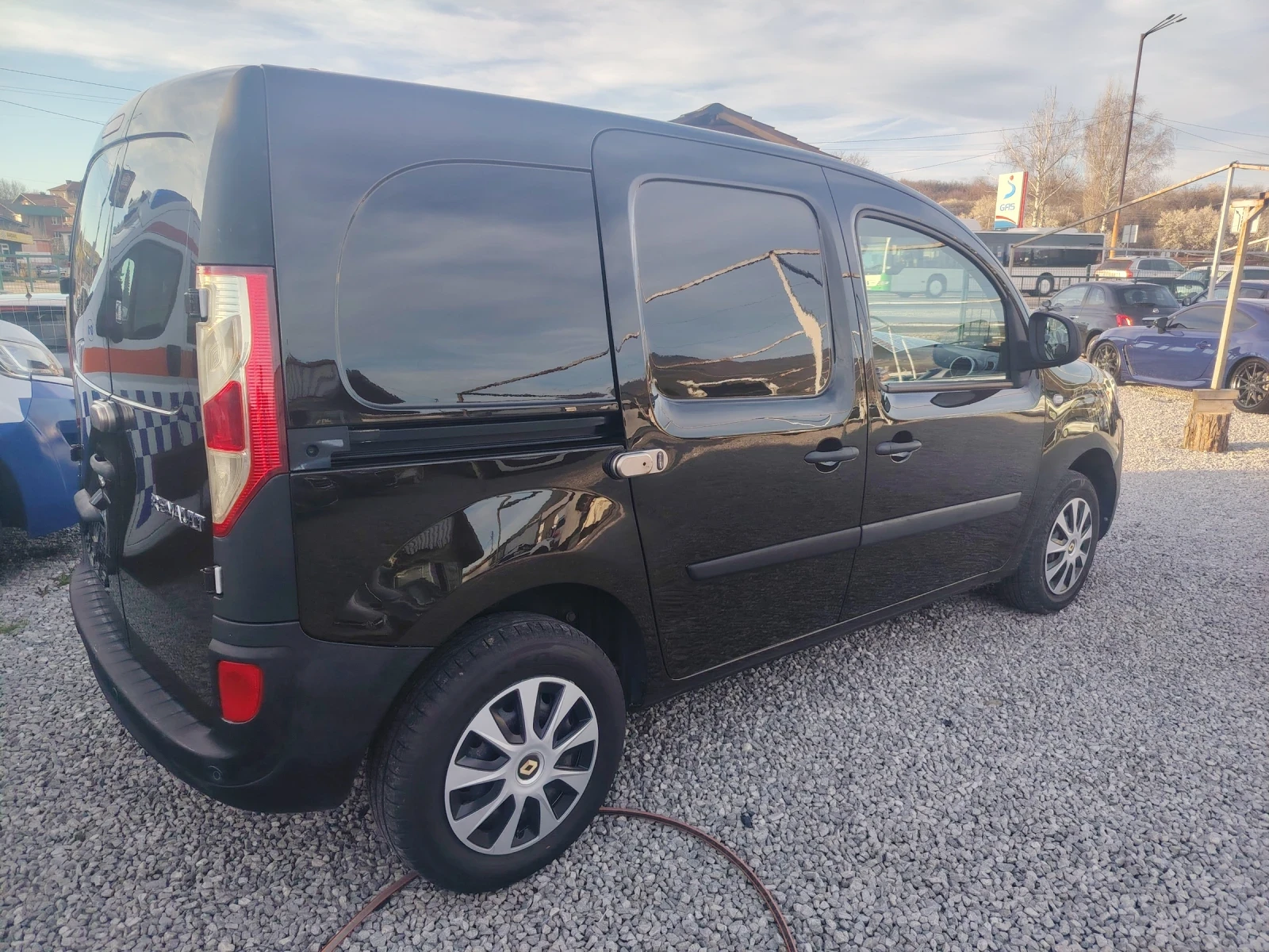 Renault Kangoo 1.5 DCI ZEN, снимка 9 - Автомобили и джипове - 54115625
