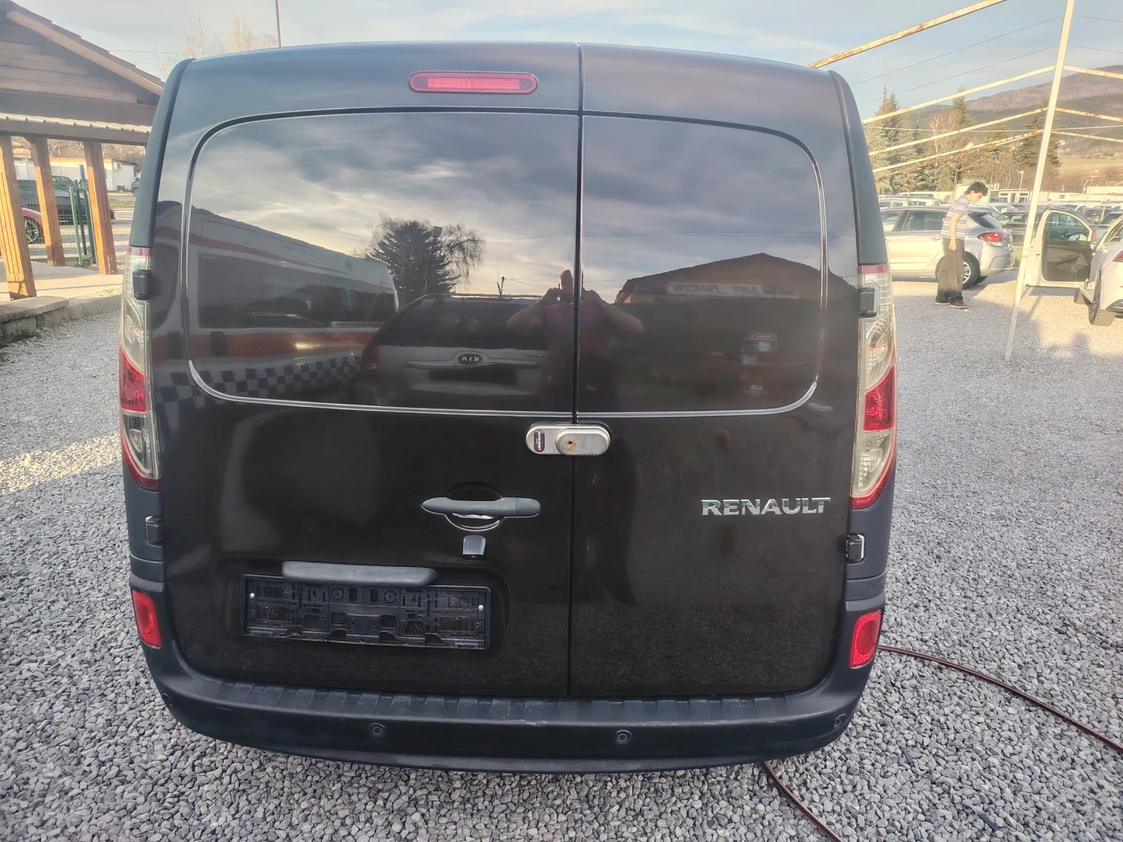 Renault Kangoo 1.5 DCI ZEN, снимка 10 - Автомобили и джипове - 54115625