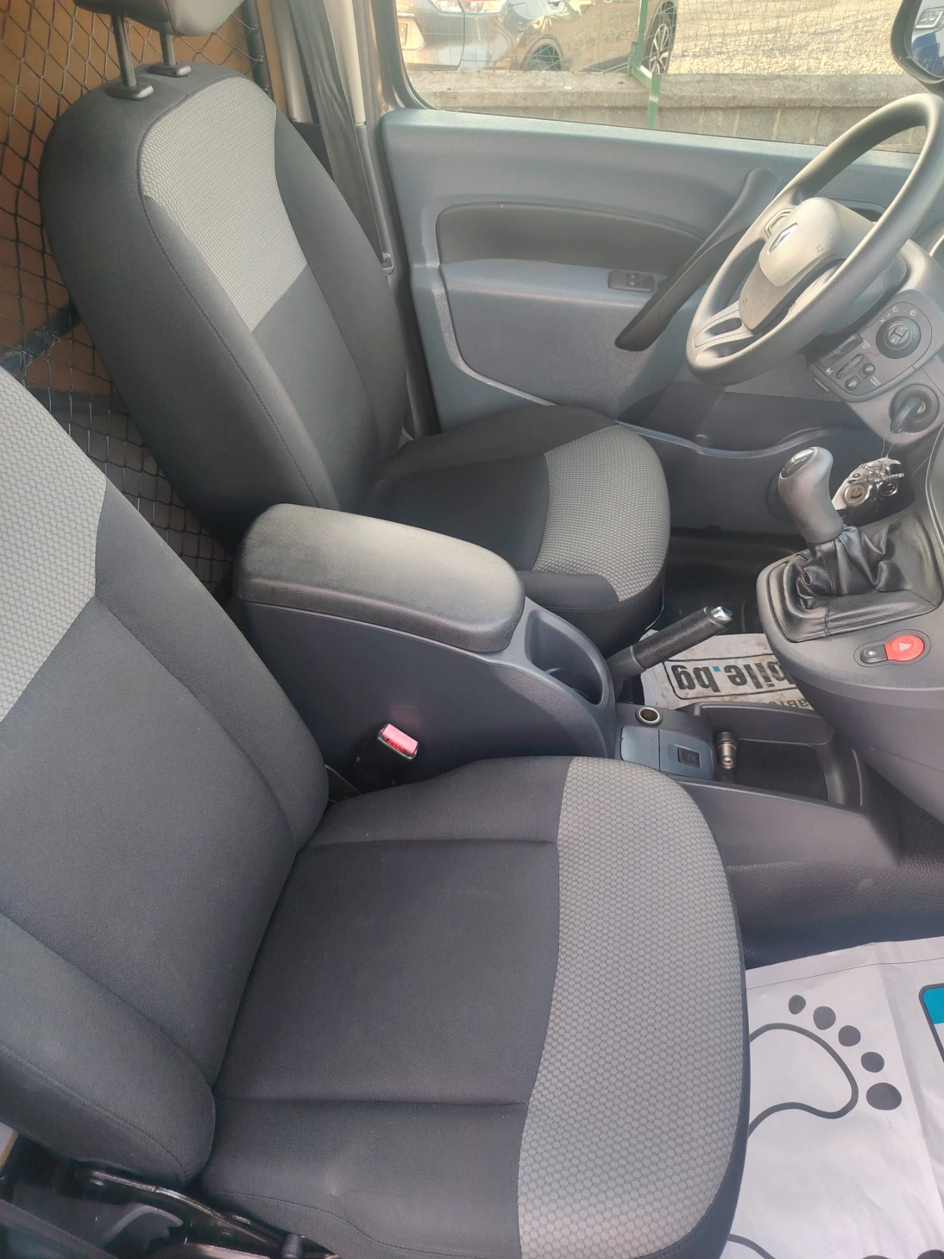 Renault Kangoo 1.5 DCI ZEN, снимка 5 - Автомобили и джипове - 54115625