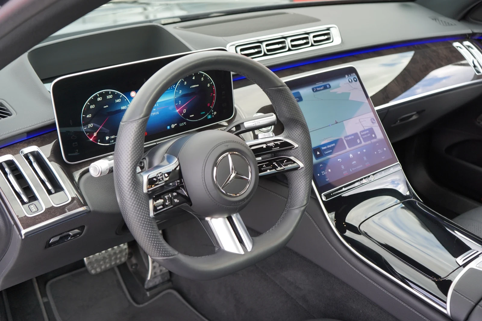 Mercedes-Benz S 500 4M* LONG* AMG* PANO* BURMESTER* HEAD UP* MANUFAKTU, снимка 9 - Автомобили и джипове - 54149727