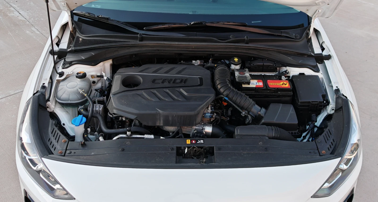Hyundai I30 1.6CRDI LineAssist* Bluetooth* LED* Cruise, снимка 13 - Автомобили и джипове - 54384395