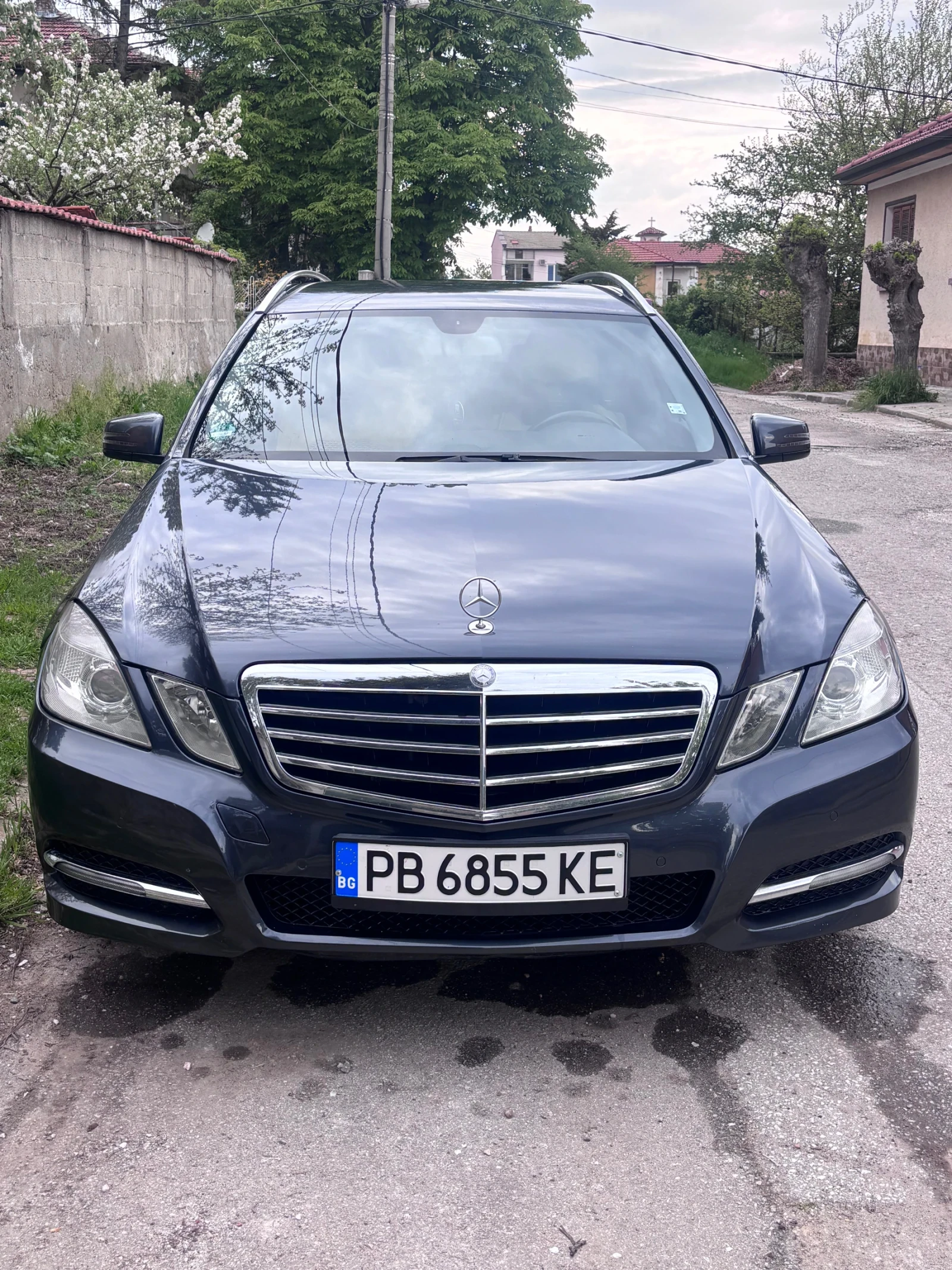 Mercedes-Benz E 200, снимка 12 - Автомобили и джипове - 54381399