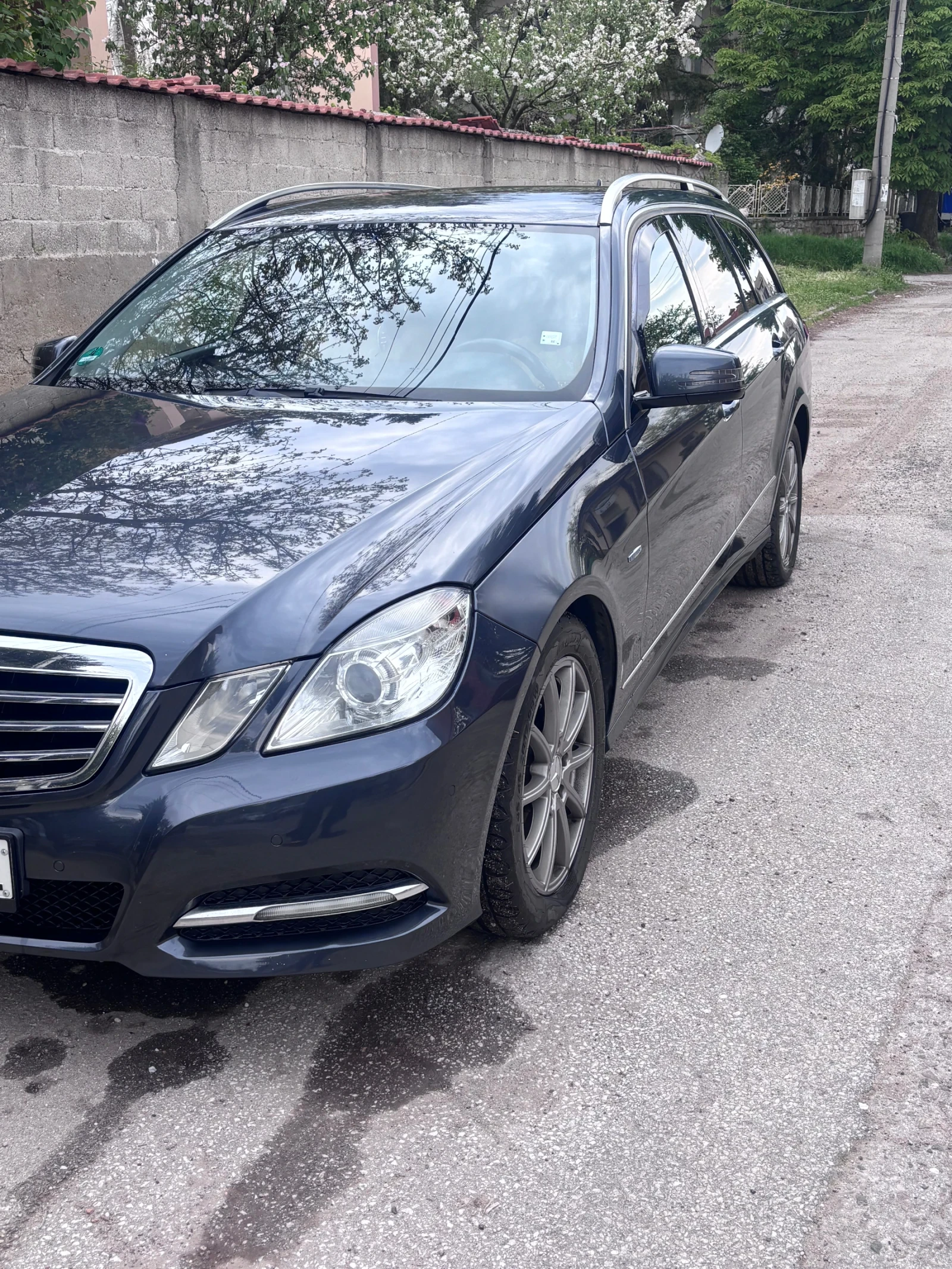 Mercedes-Benz E 200, снимка 3 - Автомобили и джипове - 54381399