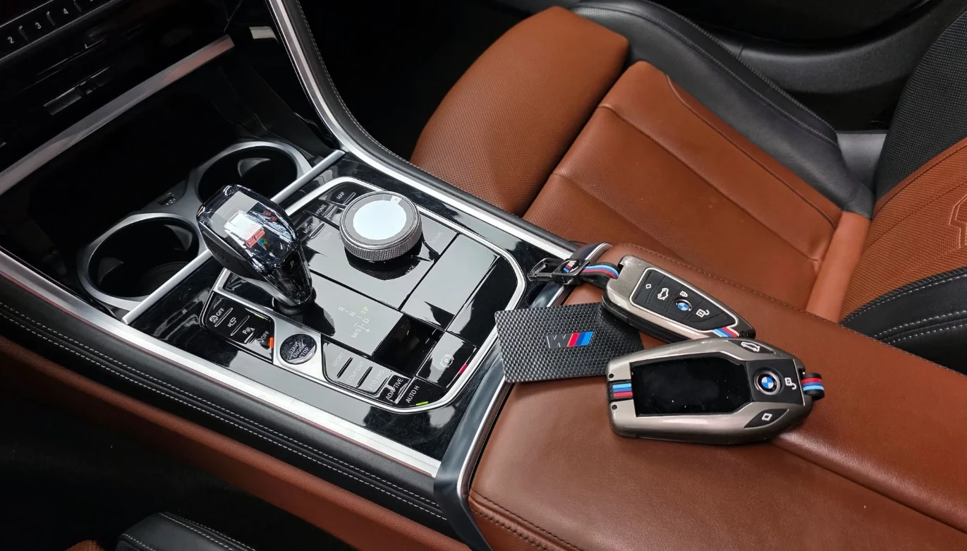 BMW 850 SHADOW LINE/ BOWERS AND WILKINS/360 КАМЕРИ/ TUNING, снимка 11 - Автомобили и джипове - 54383776