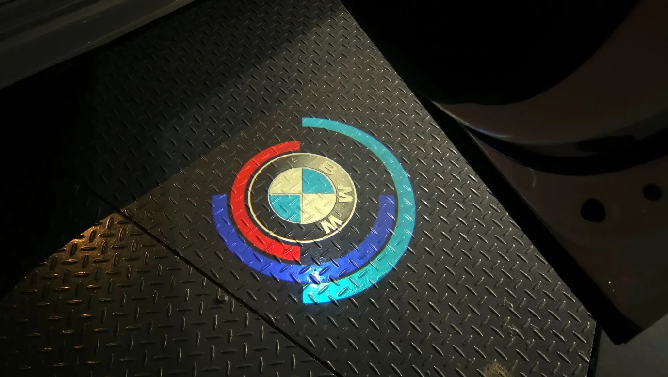 BMW 850 SHADOW LINE/ BOWERS AND WILKINS/360 КАМЕРИ/ TUNING, снимка 17 - Автомобили и джипове - 54383776