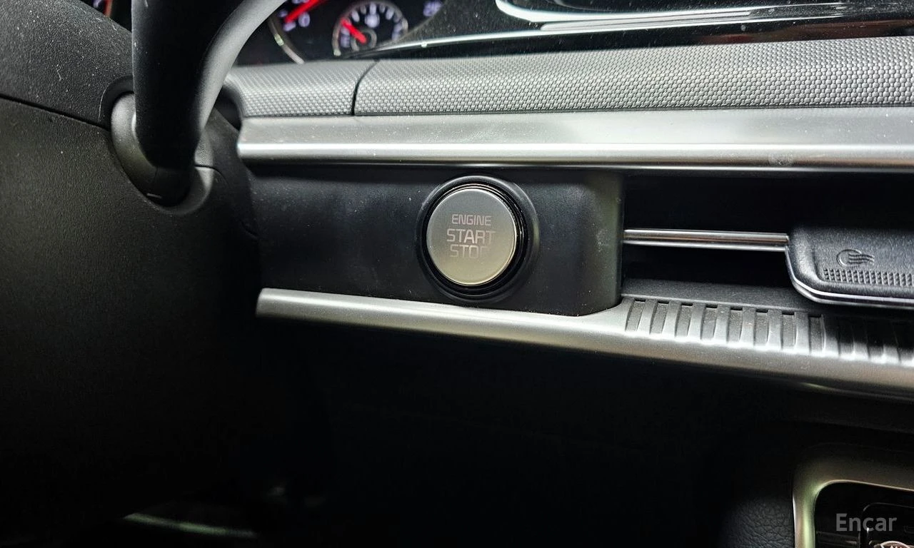 Kia K5 2.0* PRESTIGE* LANE-ASSIST* REAR-CAMERA* KEYLESS* , снимка 13 - Автомобили и джипове - 54508776