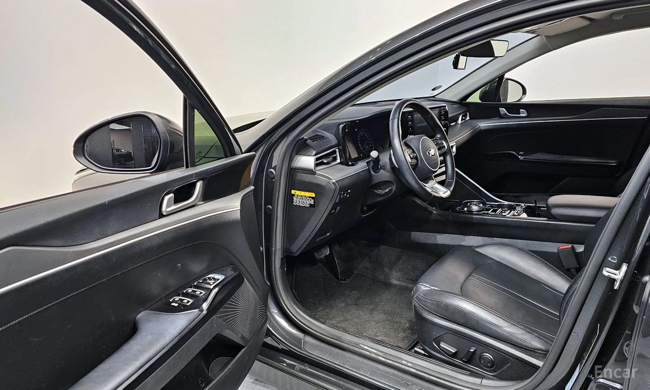 Kia K5 2.0* PRESTIGE* LANE-ASSIST* REAR-CAMERA* KEYLESS* , снимка 6 - Автомобили и джипове - 54508776