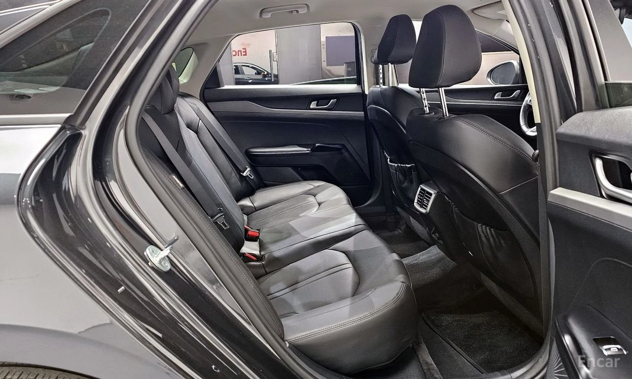 Kia K5 2.0* PRESTIGE* LANE-ASSIST* REAR-CAMERA* KEYLESS* , снимка 16 - Автомобили и джипове - 54508776