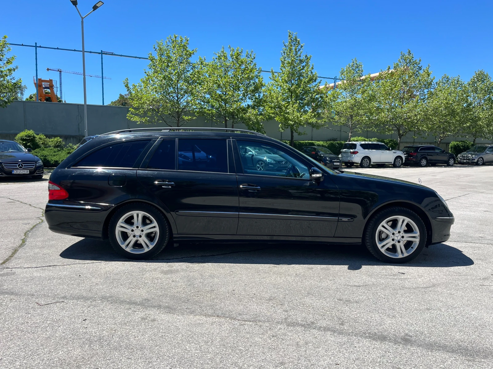Mercedes-Benz E 280 3.0i 231 к.с. , снимка 5 - Автомобили и джипове - 54554062