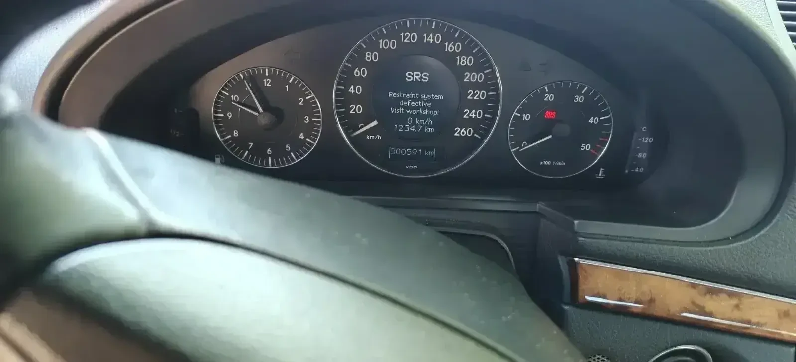 Mercedes-Benz E 220 W211, снимка 7 - Автомобили и джипове - 54692113